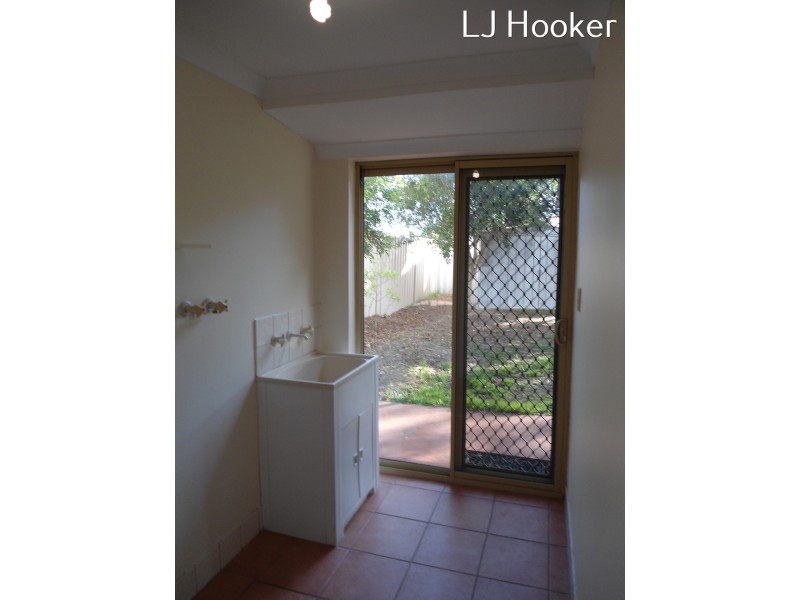 11 Narbonne Gardens, Port Kennedy WA 6172