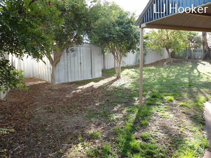 11 Narbonne Gardens, Port Kennedy WA 6172