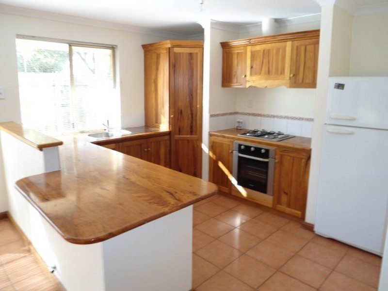 11 Narbonne Gardens, Port Kennedy WA 6172