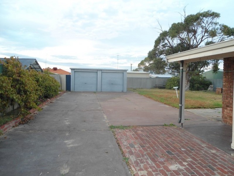 56 Karunjie Road, Golden Bay WA 6174