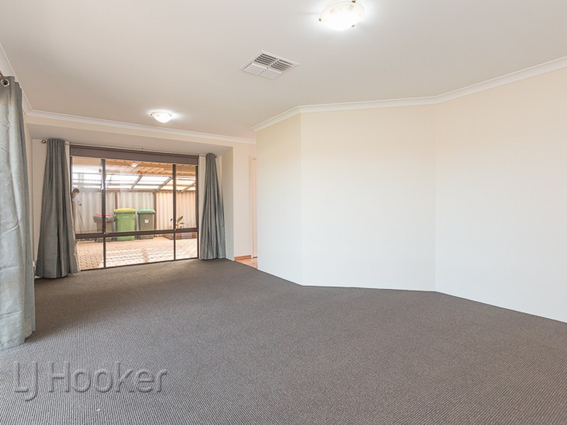 52 Cuthbertson Drive, Cooloongup WA 6168