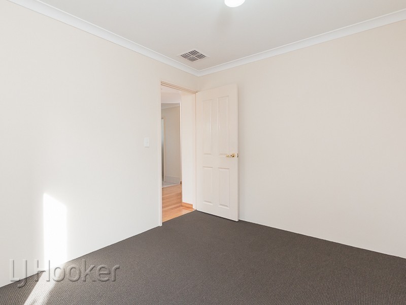 52 Cuthbertson Drive, Cooloongup WA 6168