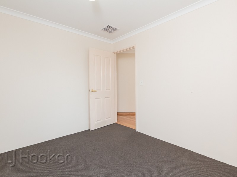 52 Cuthbertson Drive, Cooloongup WA 6168