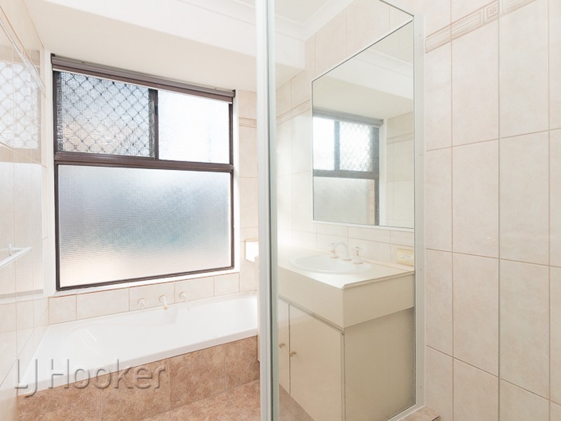 52 Cuthbertson Drive, Cooloongup WA 6168