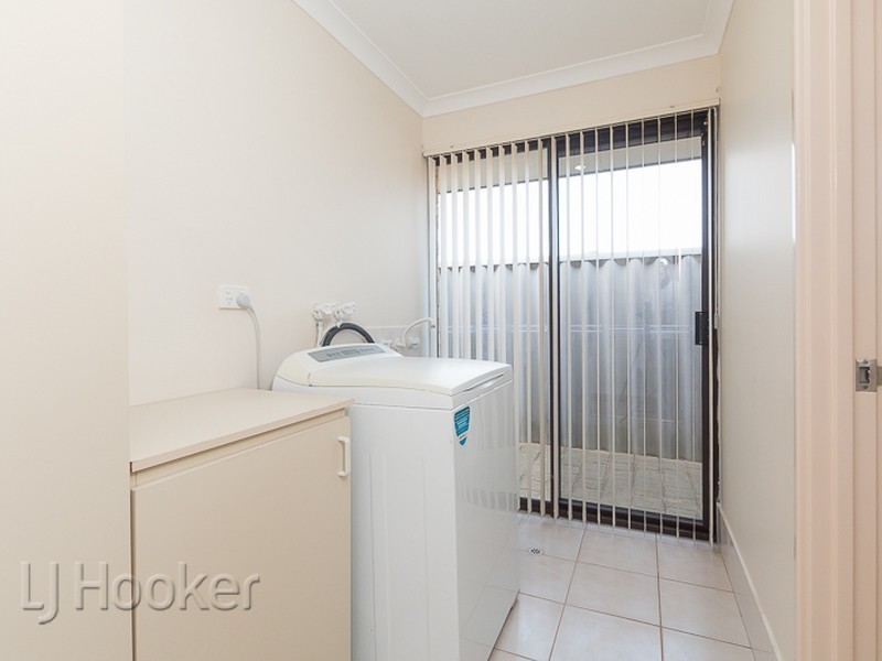 52 Cuthbertson Drive, Cooloongup WA 6168