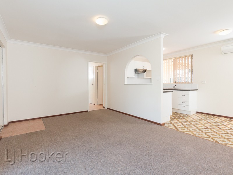 10 Rotohine Place, Cooloongup WA 6168