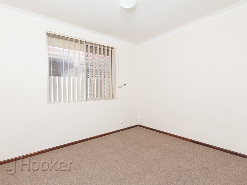 10 Rotohine Place, Cooloongup WA 6168