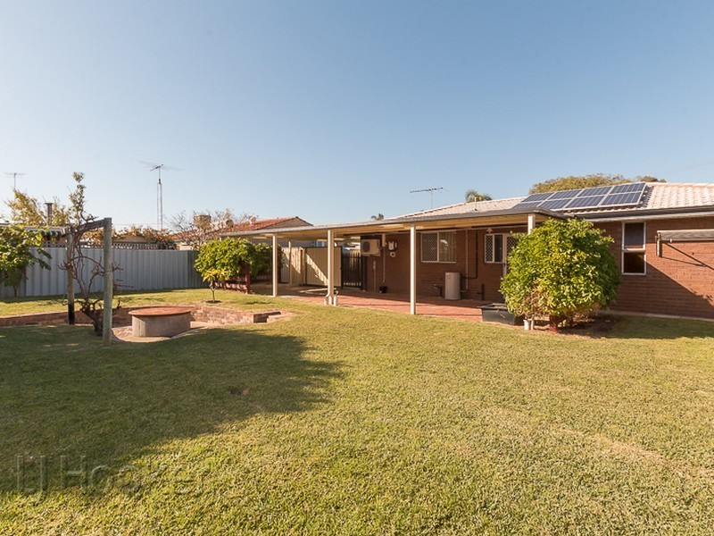 10 Rotohine Place, Cooloongup WA 6168