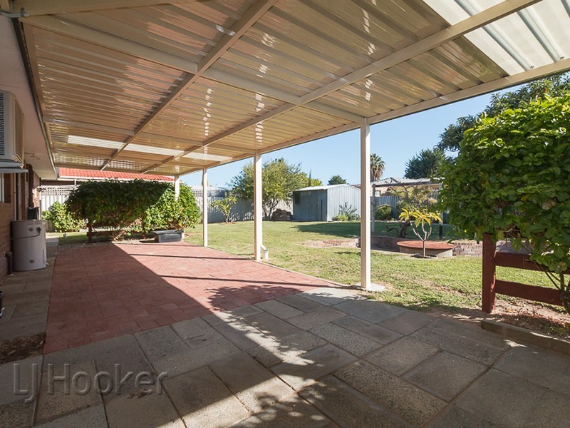 10 Rotohine Place, Cooloongup WA 6168