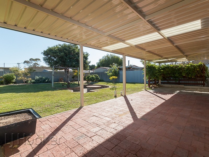 10 Rotohine Place, Cooloongup WA 6168
