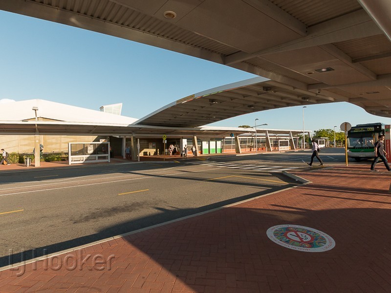 10 Rotohine Place, Cooloongup WA 6168