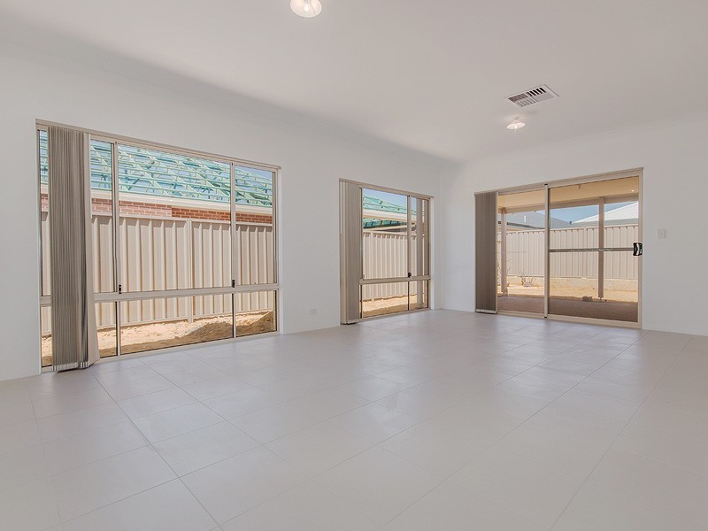 39 Tuscan Way, Karnup WA 6176