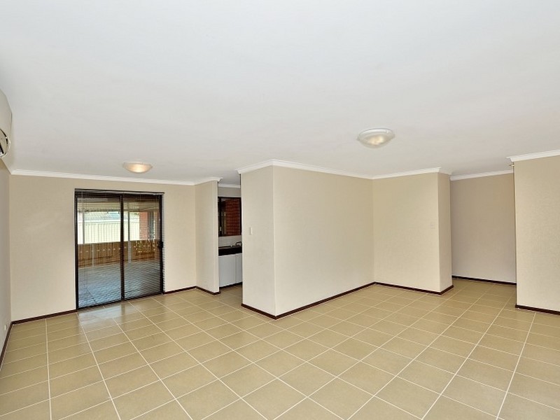 11 Townsend Road, Rockingham WA 6168