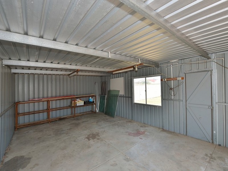 11 Townsend Road, Rockingham WA 6168