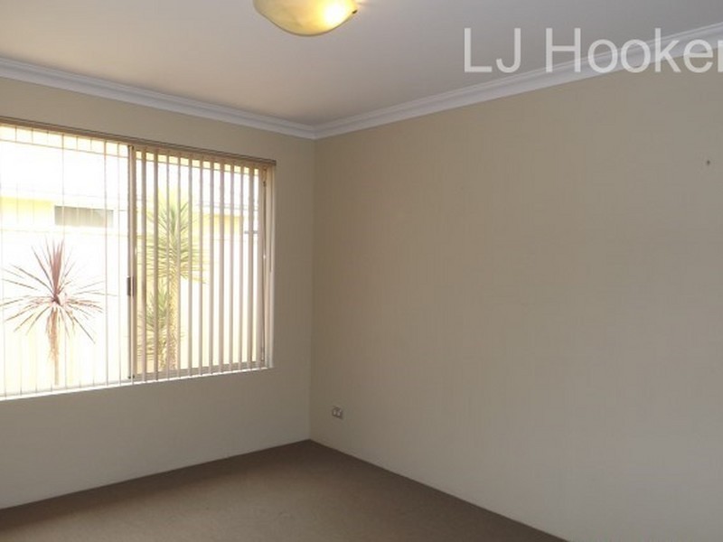 6 Lorne Bend, Secret Harbour WA 6173