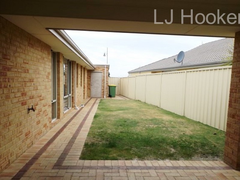 6 Lorne Bend, Secret Harbour WA 6173