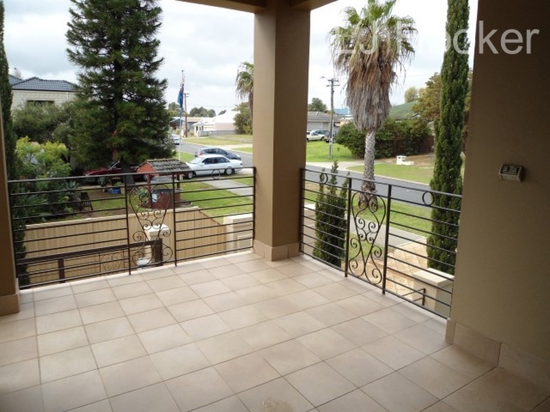 Unit 1/34 Lewington Street, Rockingham WA 6168