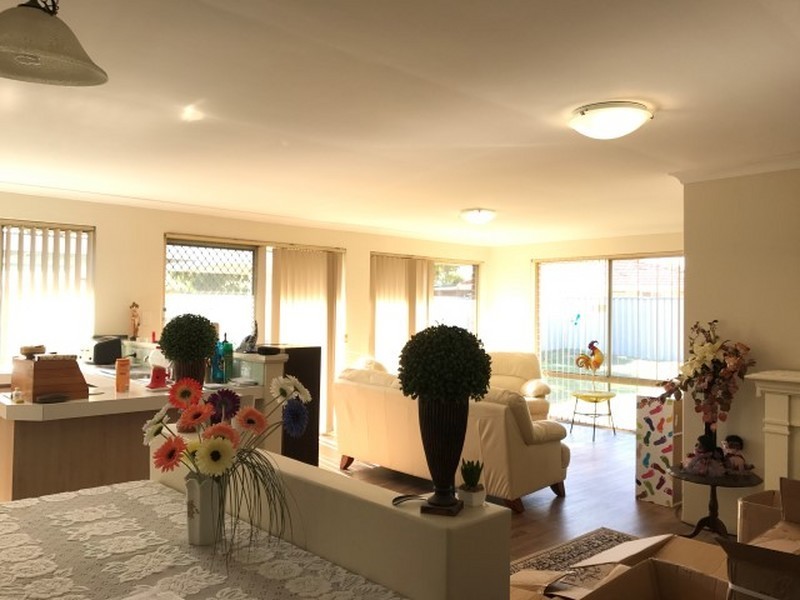 9 Palm Drive, Warnbro WA 6169