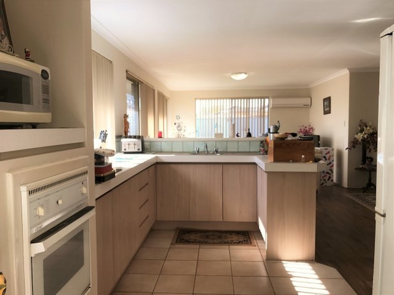 9 Palm Drive, Warnbro WA 6169