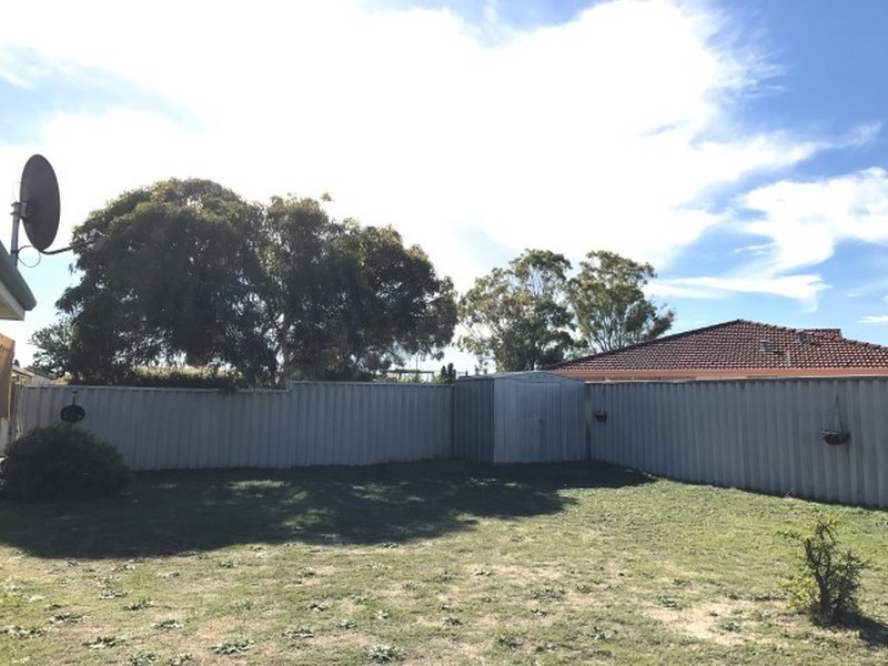 9 Palm Drive, Warnbro WA 6169