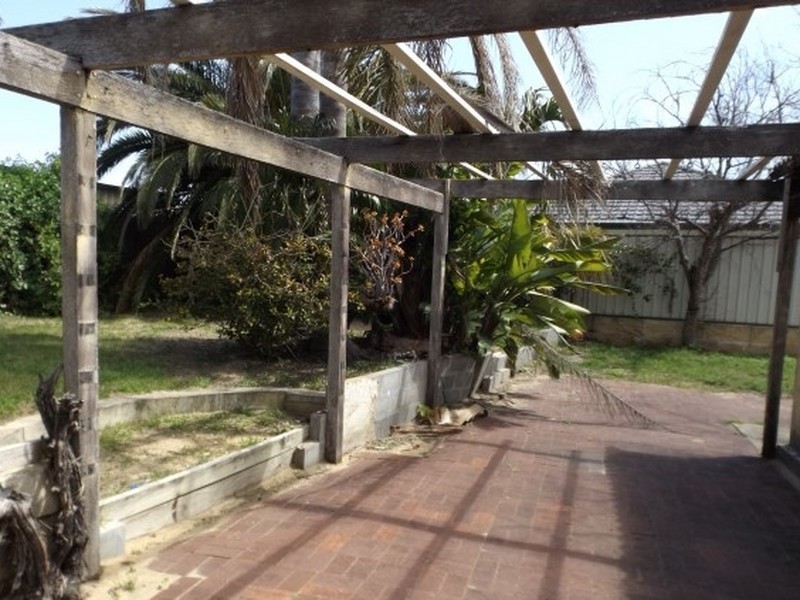 85 Dampier Drive, Golden Bay WA 6174