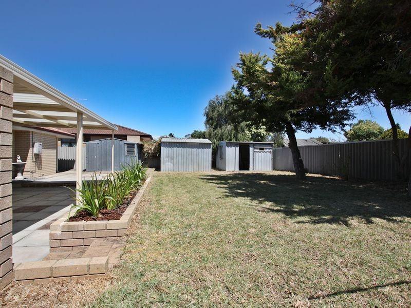 4 Legend Place, Cooloongup WA 6168
