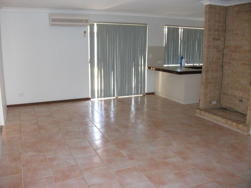 21 Fathom Ramble, Waikiki WA 6169
