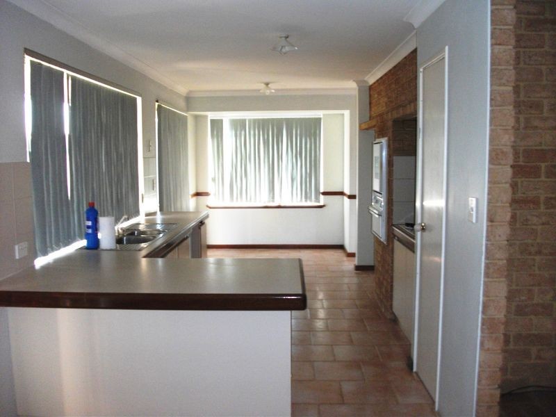21 Fathom Ramble, Waikiki WA 6169