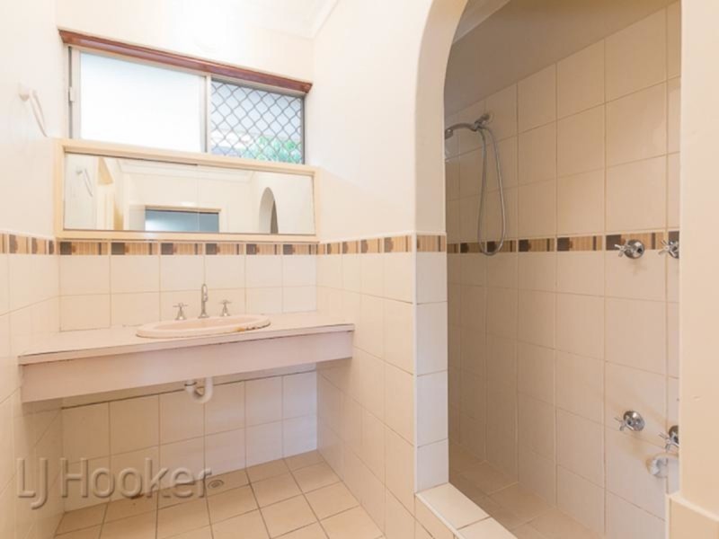 161 Safety Bay Road, Shoalwater WA 6169