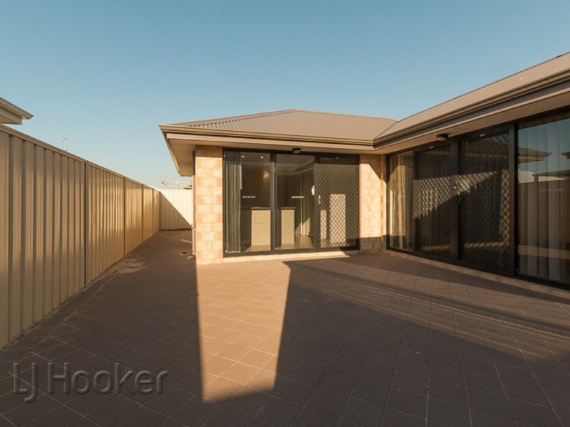 11 Sandy Terrace, Singleton WA 6175