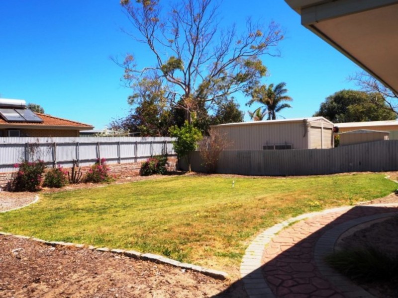 25 Okehampton Drive, Warnbro WA 6169