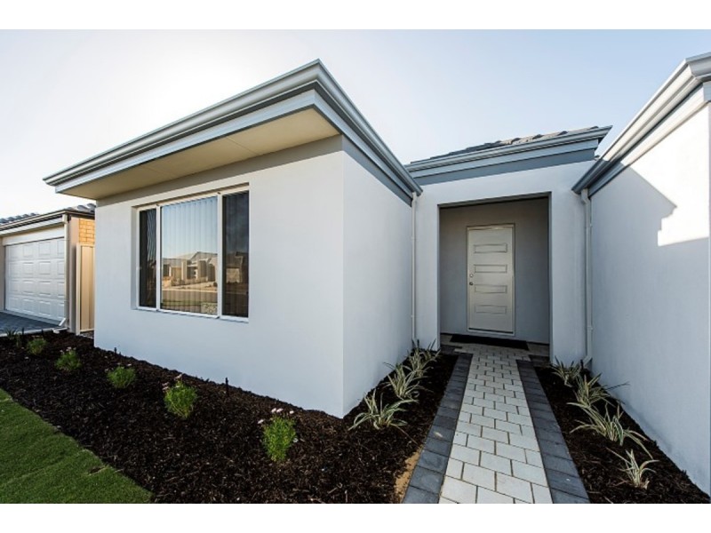 10 Calooli Grove, Golden Bay WA 6174