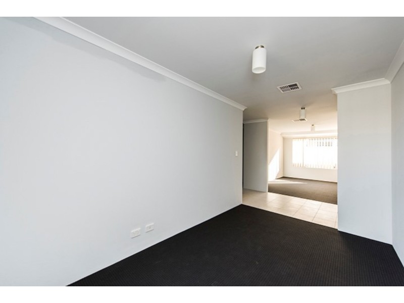 10 Calooli Grove, Golden Bay WA 6174