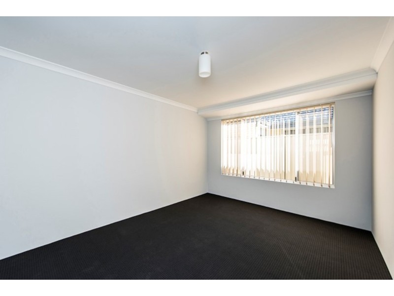 10 Calooli Grove, Golden Bay WA 6174