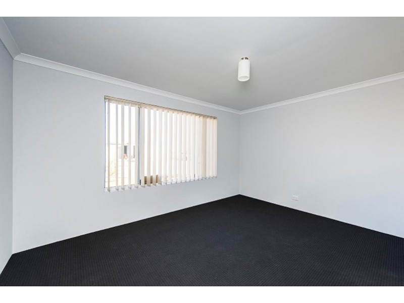 10 Calooli Grove, Golden Bay WA 6174