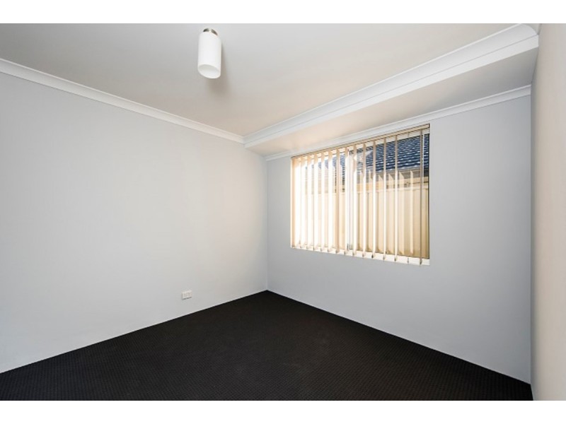 10 Calooli Grove, Golden Bay WA 6174