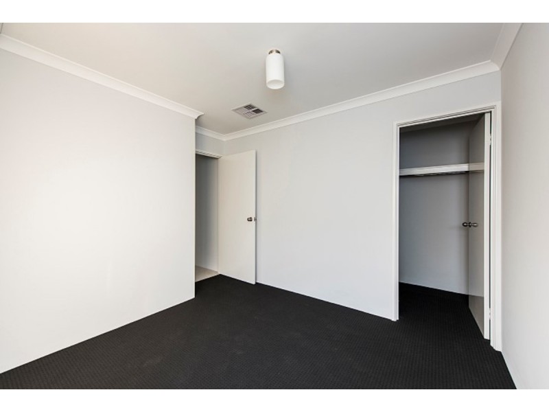 10 Calooli Grove, Golden Bay WA 6174