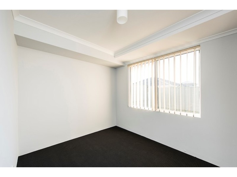 10 Calooli Grove, Golden Bay WA 6174