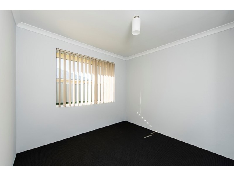 10 Calooli Grove, Golden Bay WA 6174