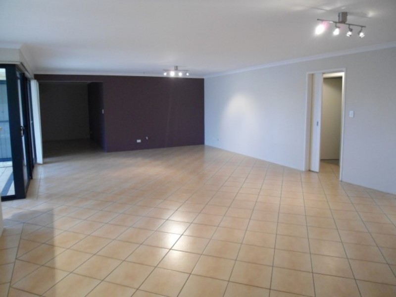 6 Renmark Road, Baldivis WA 6171