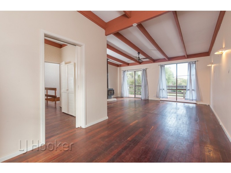 8 Pollard Way, Warnbro WA 6169