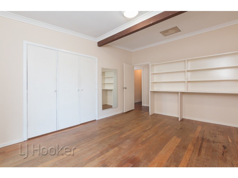 8 Pollard Way, Warnbro WA 6169