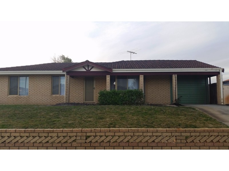 17 Woodlands Road, Golden Bay WA 6174