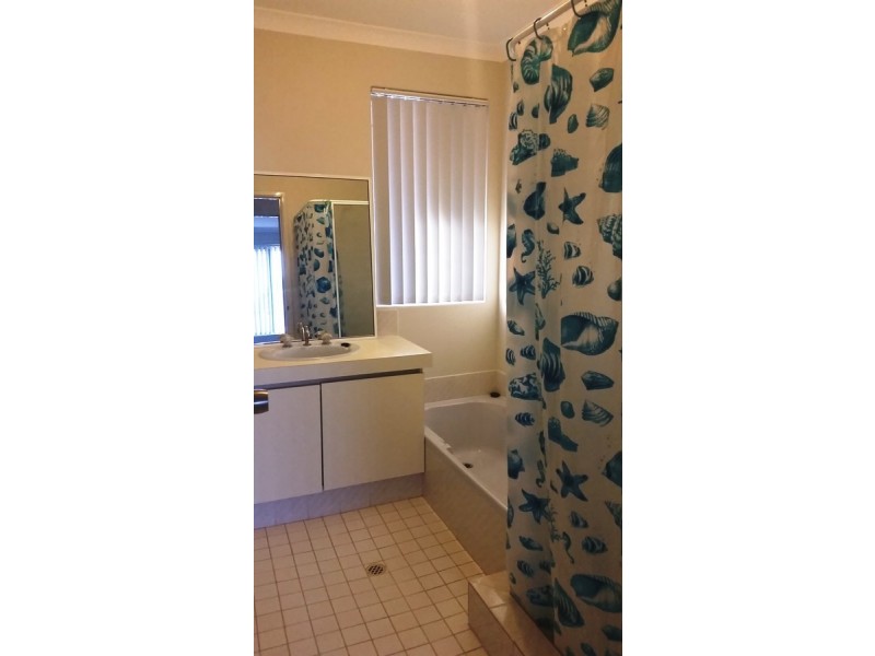 17 Woodlands Road, Golden Bay WA 6174