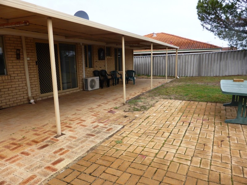 17 Woodlands Road, Golden Bay WA 6174