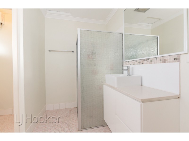 1/3 Read Street, Rockingham WA 6168