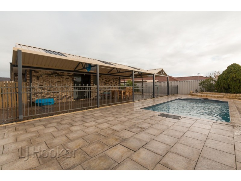 16 Mayflower Close, Port Kennedy WA 6172