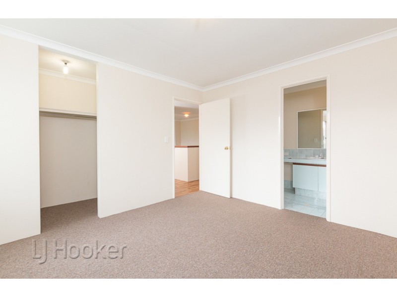 77 Parkland Drive, Warnbro WA 6169