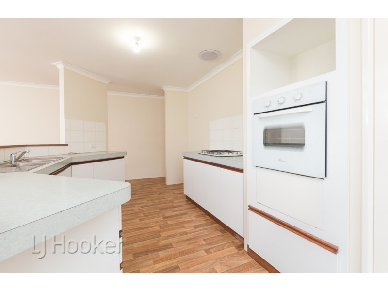 77 Parkland Drive, Warnbro WA 6169