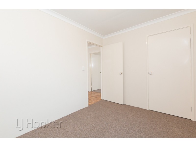 77 Parkland Drive, Warnbro WA 6169